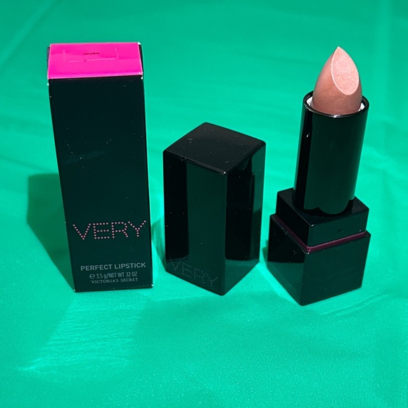 Victoria's Secret Other - Victoria's Secret Very Perfect Lipstick — ‘Dusk’ color